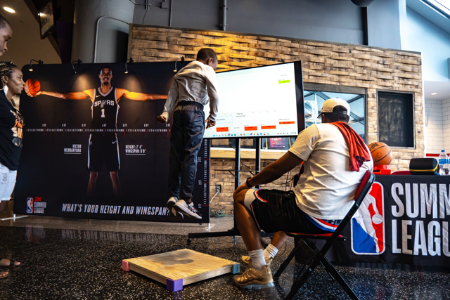 SL25-photo-concourse-STEM_Activation-071925-JC-38 Medium